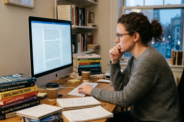 DeepSeek 如何重塑 SEO 行业？传统写手的生存危机与转型指南